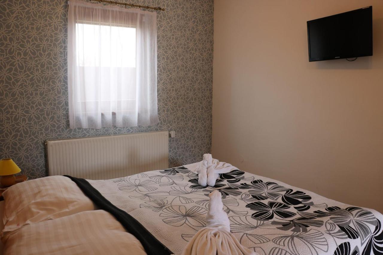 Penzion Anesis - Studia Turcianske Teplice Bagian luar foto