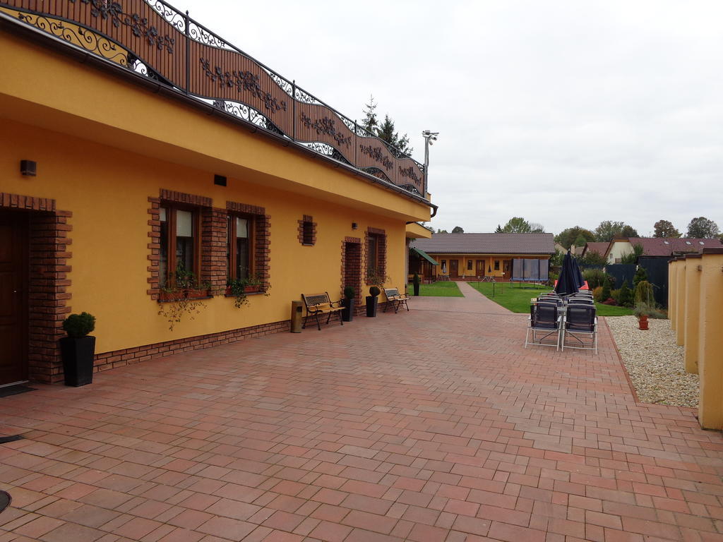 Penzion Anesis - Studia Turcianske Teplice Bagian luar foto